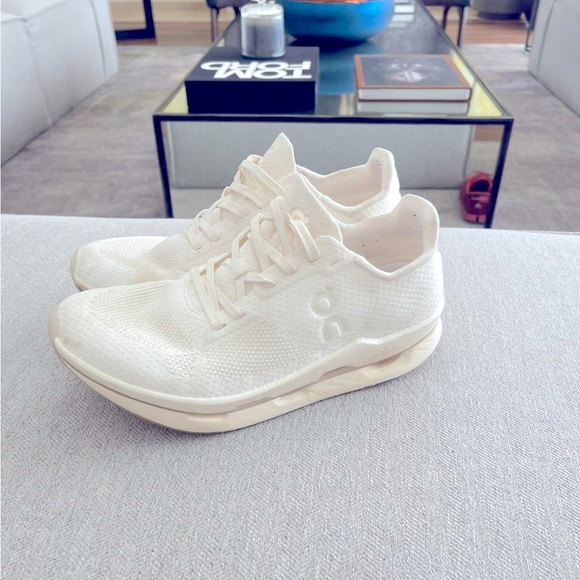 On running Cyclon - Picture 4 of 5